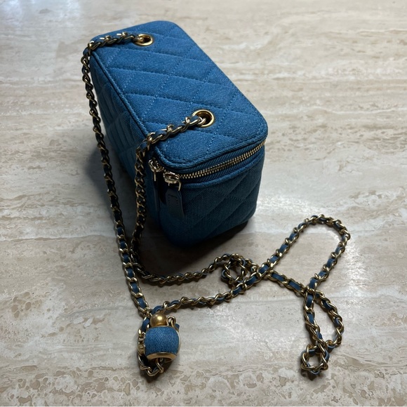 SOLD // 😭Chanel pearl crush vanity bag (2021) - Picture 5 of 10